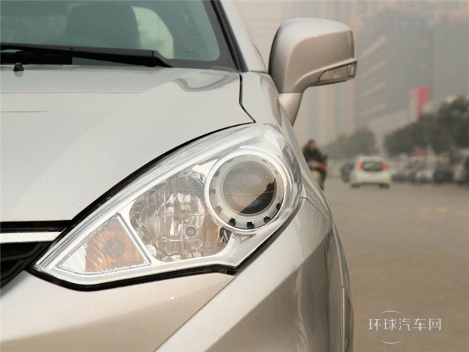 2015款 兩廂 1.5L 自動理想型