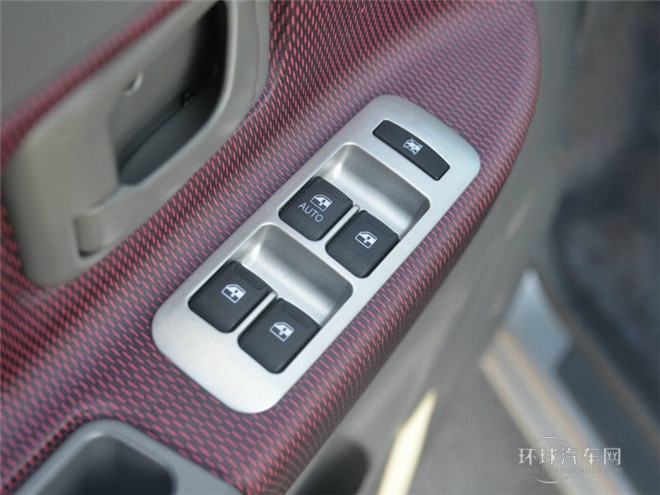 2015款 1.0L 手動經(jīng)濟型