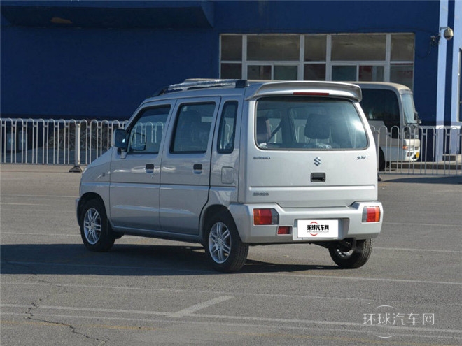 2015款 1.0L 手動經濟型