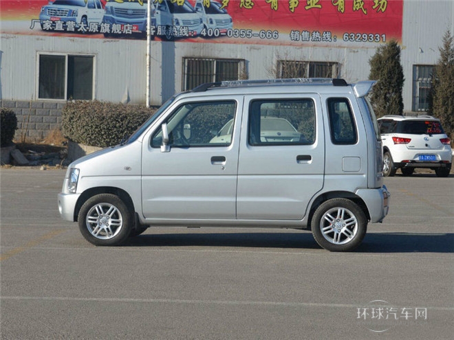 2015款 1.0L 手動經濟型