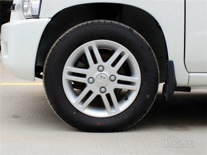 2015款 1.0L 手動舒適型