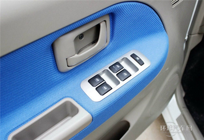 2015款 1.0L 手動舒適型