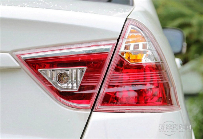 2015款 三廂 1.4L 手動理想型