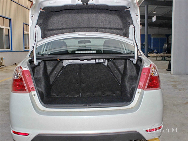 2015款 三廂 1.5L 自動暢想型