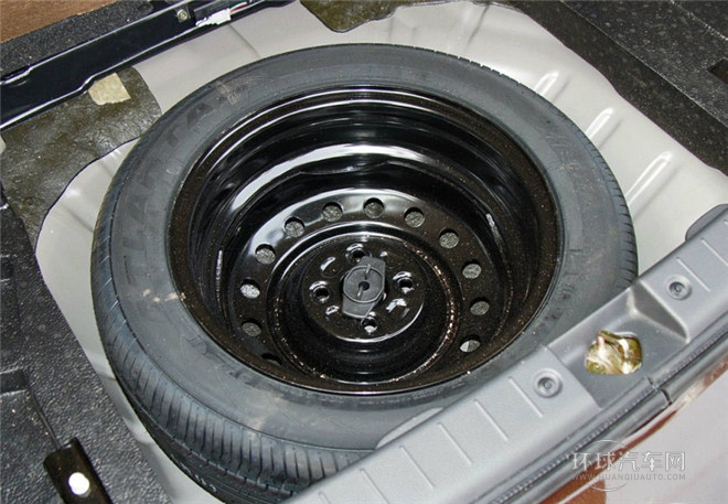 2015款 三廂 1.5L 自動理想型