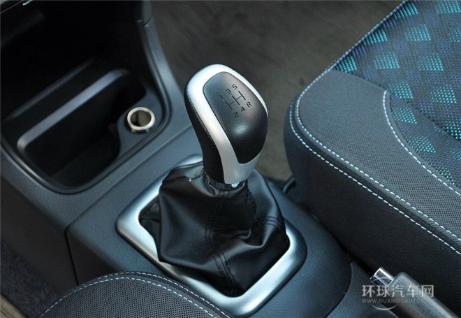 2015款 三廂 1.5L 自動理想型