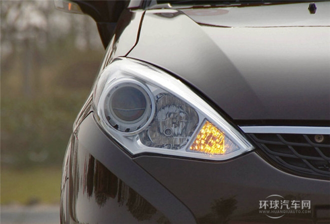 2015款 三廂 1.5L 自動理想型