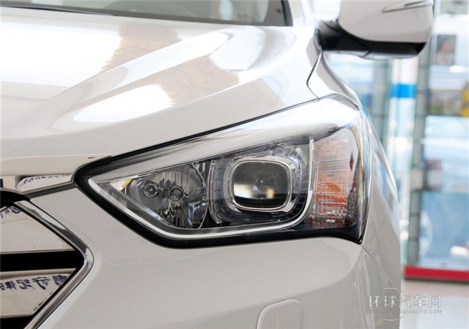 2015款 2.0T 自動四驅頂級型