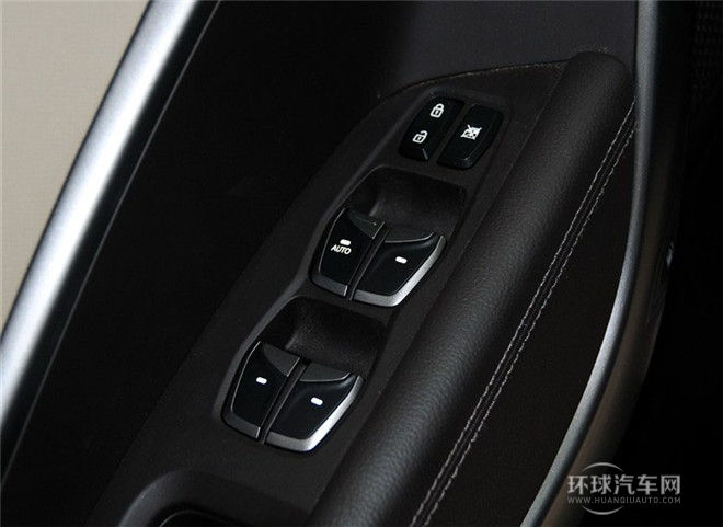 2015款 2.0T 自動四驅智能型