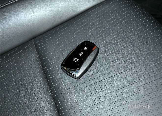 2015款 2.4L 自動兩驅舒適型