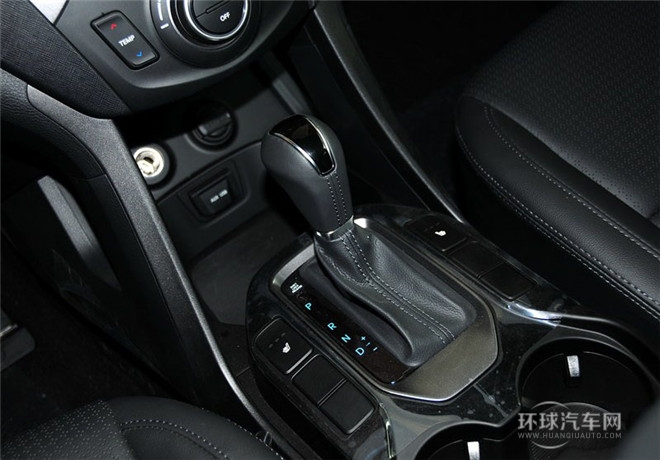 2015款 2.4L 自動(dòng)兩驅(qū)舒適型