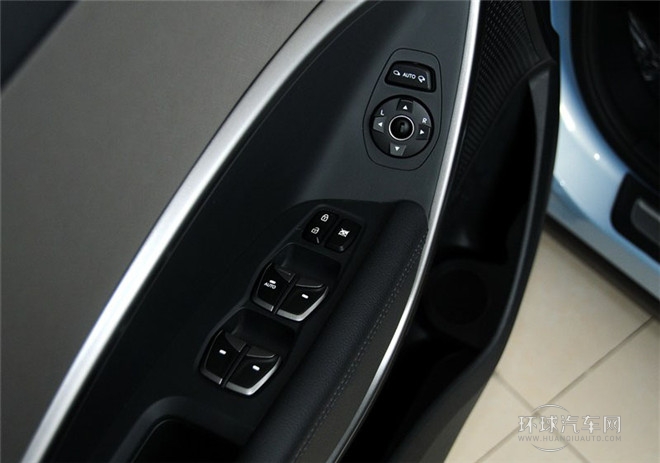 2015款 2.4L 自動(dòng)四驅(qū)智能型