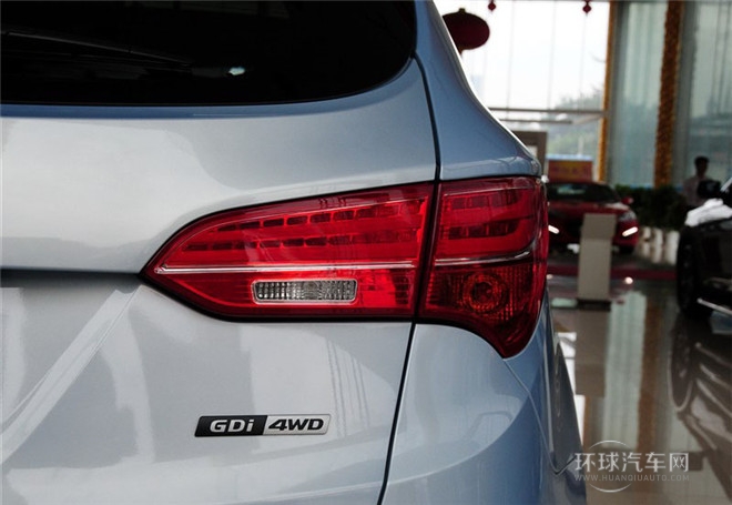 2015款 2.4L 自動四驅(qū)智能型