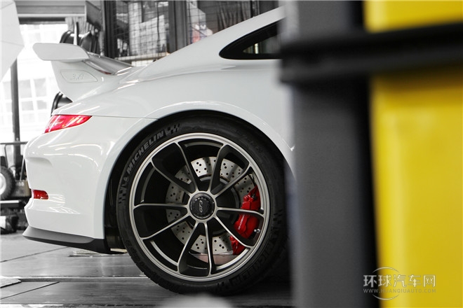 改裝保時(shí)捷911