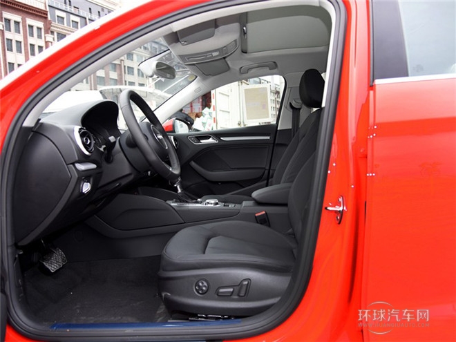 2015款 Limousine 45 TFSI S line 豪華型