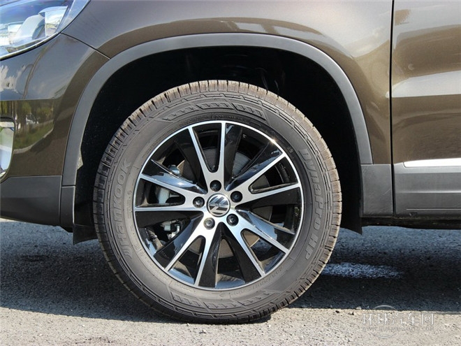 2015款 1.8TSI 手動兩驅限量版