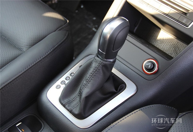 2015款 1.8TSI 手動兩驅限量版