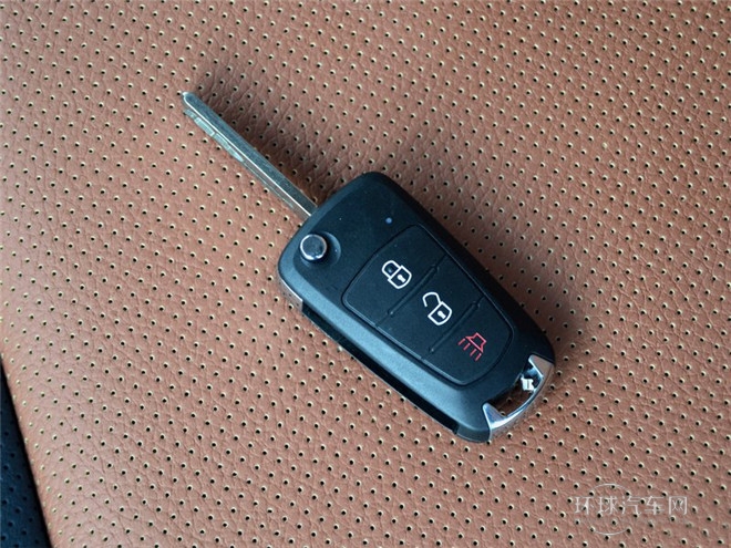 2014款 2.4L歐洲版 兩驅進取型大雙排4G69S4N