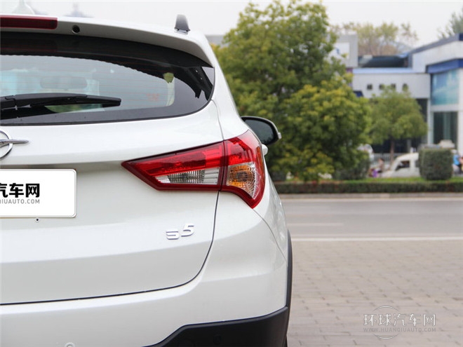 2015款 1.6L 手動智炫型