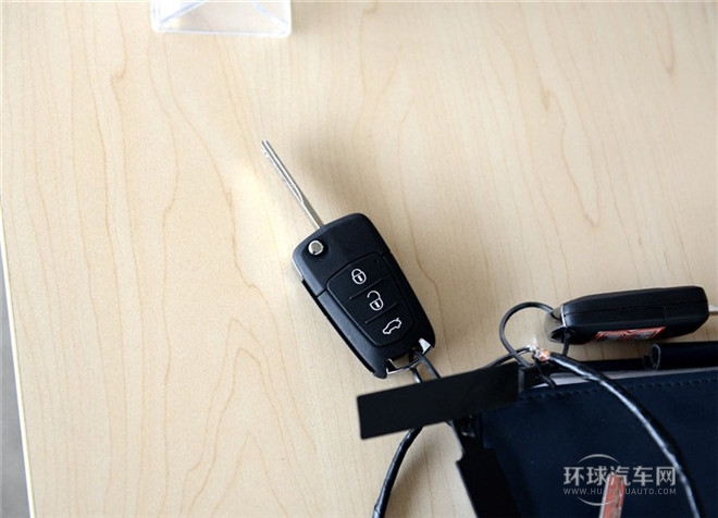 2015款 1.6L 手動智臻型