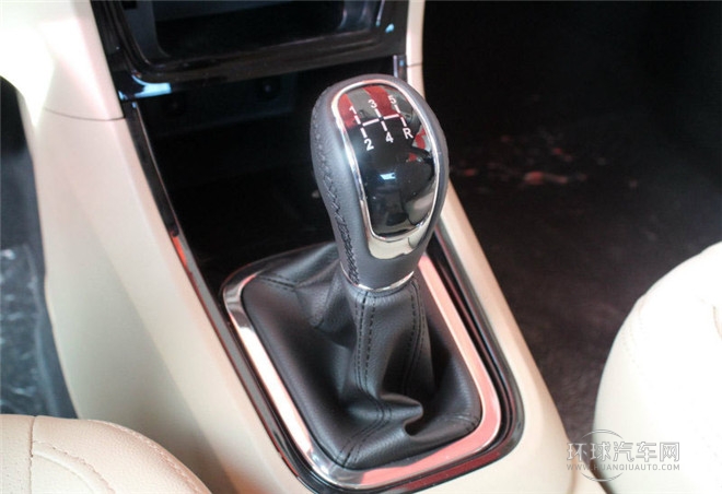 2015款 1.5L 手動(dòng)風(fēng)尚型