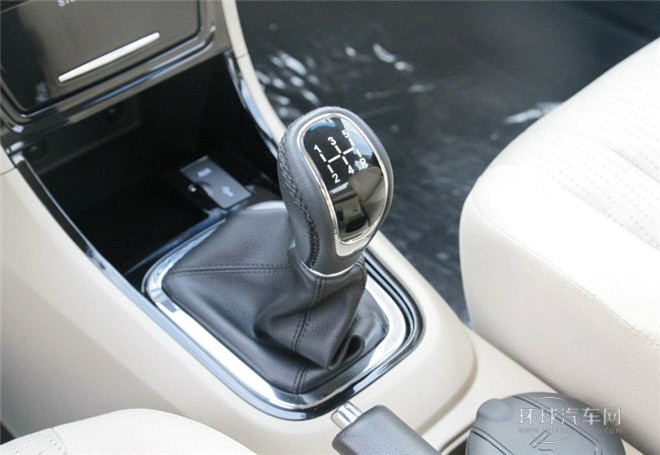 2015款 1.5L 手動趣尚版