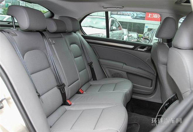 2015款 1.8TSI 手動紳仕版