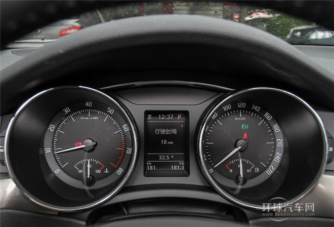 2015款 1.8TSI 手動紳仕版