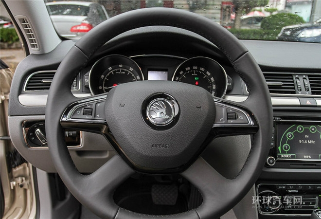 2015款 1.8TSI 手動紳仕版