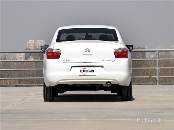 2015款 質(zhì)尚版 1.6L 手動(dòng)時(shí)尚型