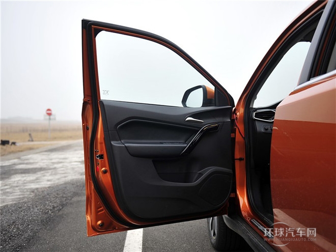 2015款 2.0TGI TST豪華版