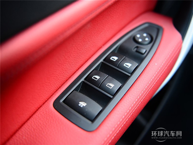 2015款 220i 敞篷轎跑車(chē) M運(yùn)動(dòng)型