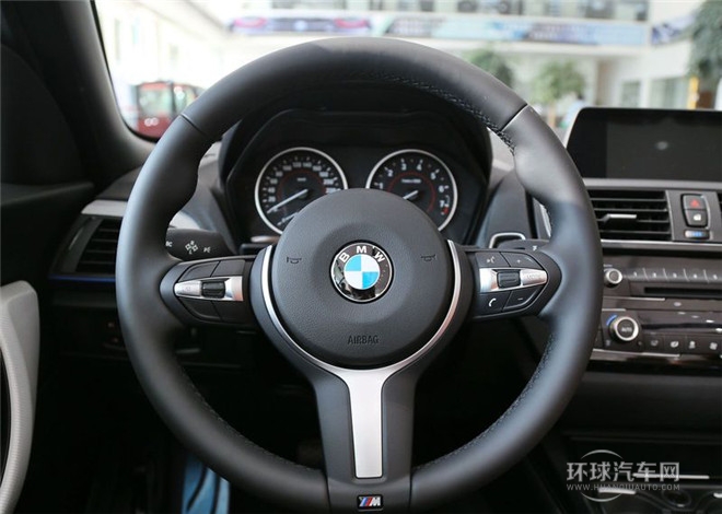 2015款 218i 敞篷轎跑車