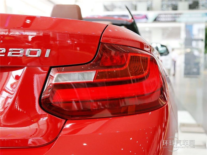 2015款 218i 敞篷轎跑車