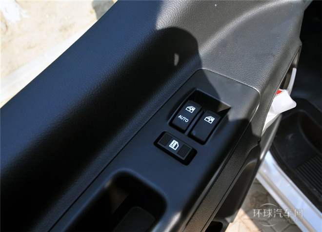 2015款 1.6L 豪華型