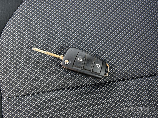 2015款 1.6L 豪華智能型