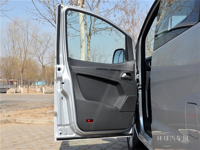 2015款 1.6L 豪華智能型