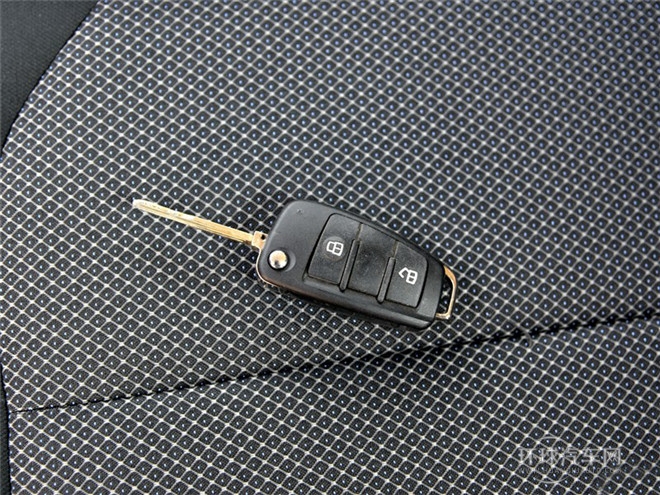 2015款 2.0L 豪華智能型