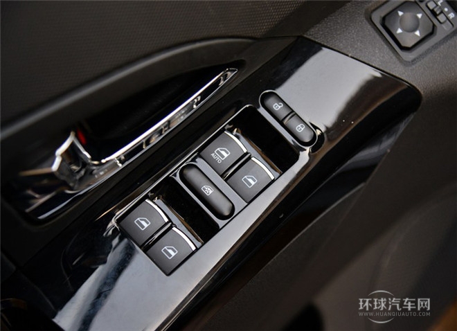 2015款 1.5T 手動創領版