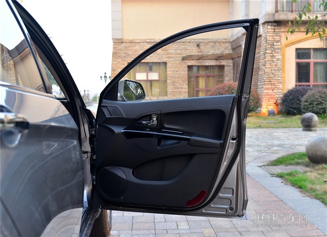 2015款 1.5T 手動創領版