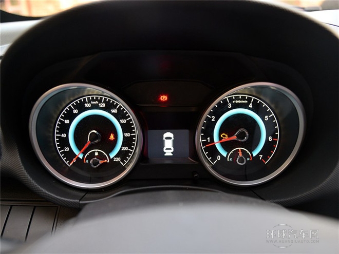 2015款 1.5T 手動(dòng)創(chuàng)領(lǐng)版