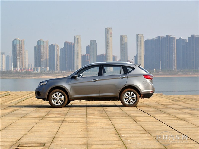 2015款 1.5T 手動(dòng)創(chuàng)領(lǐng)版