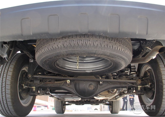 2015款 探索版 2.0T 柴油4X2豪華型