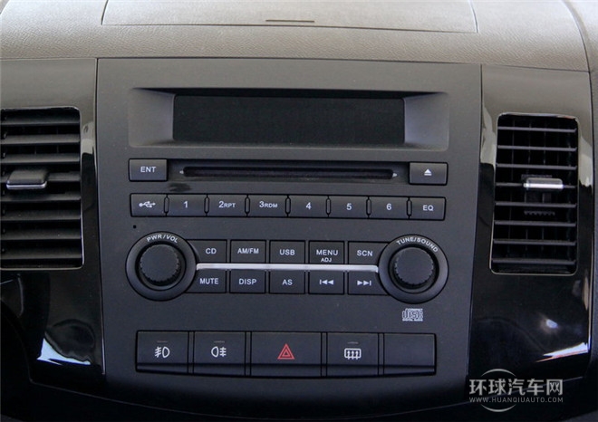 2015款 探索版 2.0T 柴油4X2豪華型