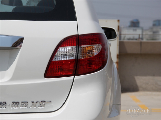 2015款 探索版 2.0T 柴油4X2豪華型