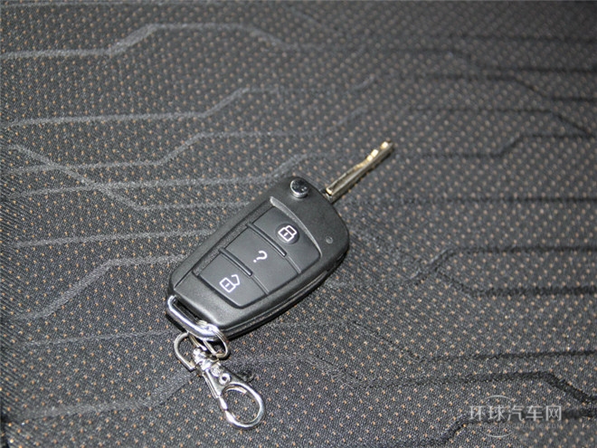 2015款 探索版 2.0T 柴油4X4超豪華型