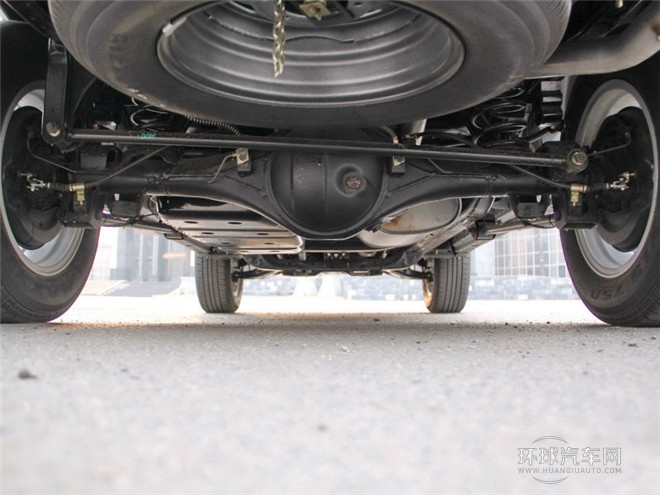 2015款 探索版 2.0T 柴油4X4超豪華型