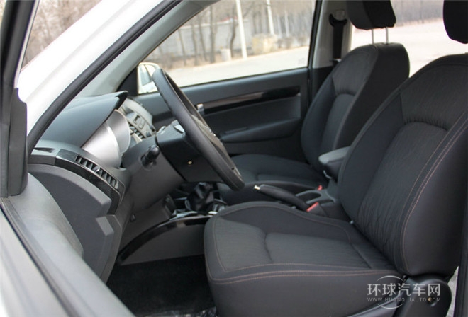 2015款 探索版 2.0T 柴油4X4超豪華型