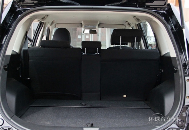 2015款 探索版 2.0T 柴油4X4豪華型