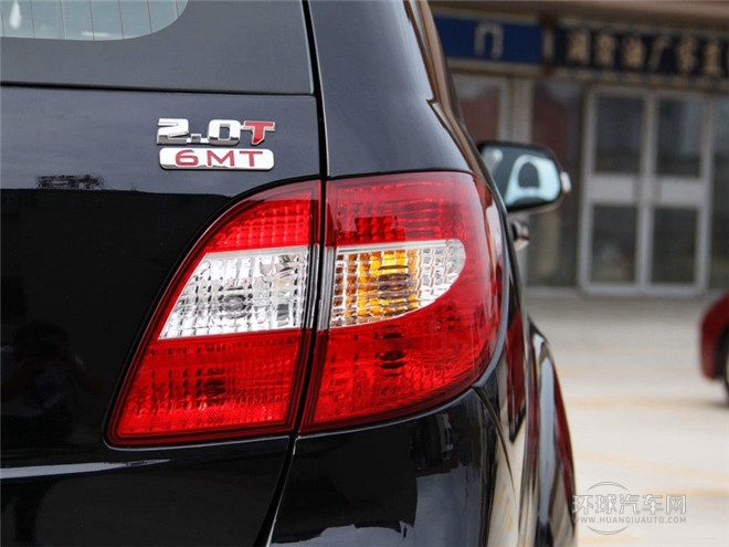 2015款 探索版 2.0T 柴油4X4豪華型